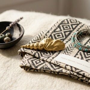 Vintageq Gold-Plated Sculptural Shell pin beach inspired accessories handmade